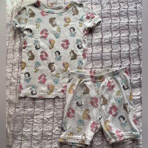 ❌SOLD❌ Baby GAP princess PJs size 5T